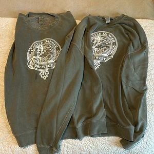Vintage Castle Danger Brewery Crew Neck Sweaters